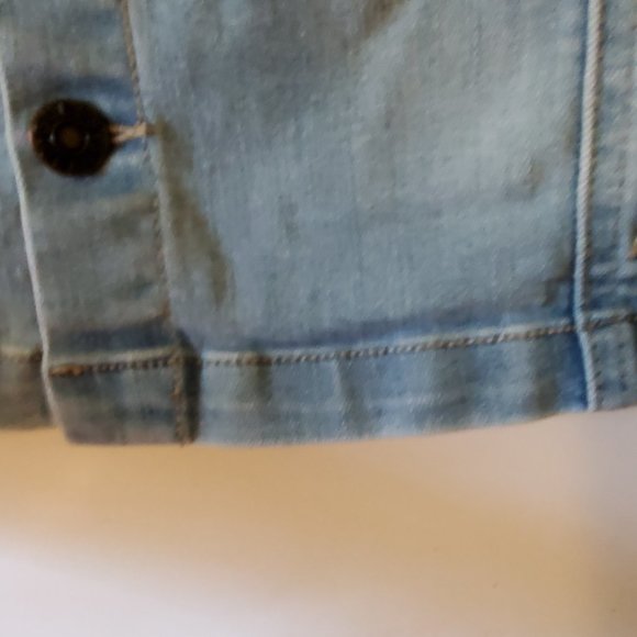 Guess Women's Blue Denim Mini Skirt Embroidered Floral Applique Button Up Size L - Picture 7 of 13